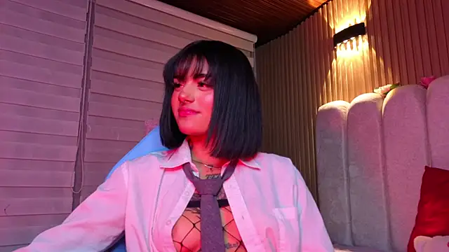 Milu carbajal x online show from July 5, 2026, 4:19 am