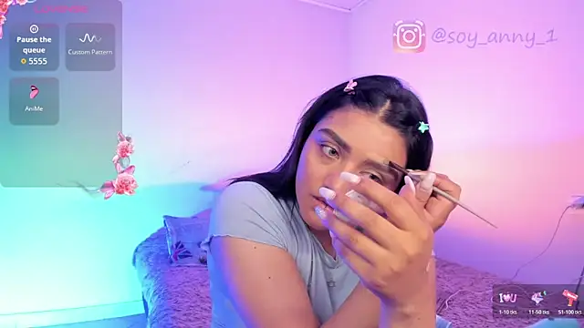 soy-anny1 online show from January 18, 2026, 3:43 am