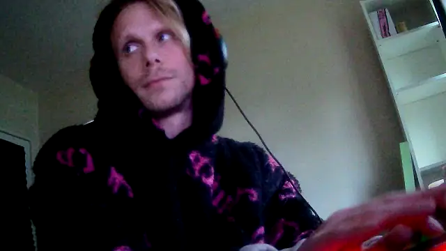 TheMaxDamage online show from November 18, 2025, 3:38 pm