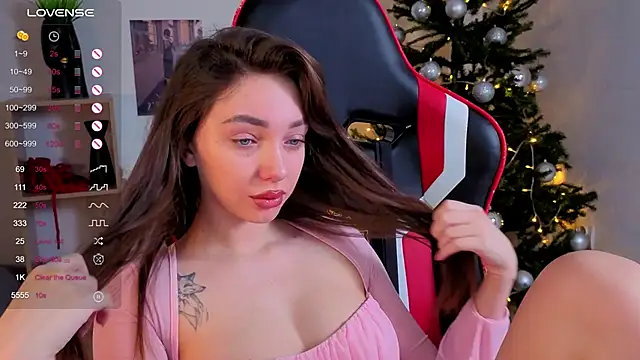 Emilia mala online show from December 20, 2025, 5:53 pm