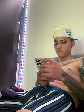 Scott hots69 online show from November 28, 2025, 2:58 am