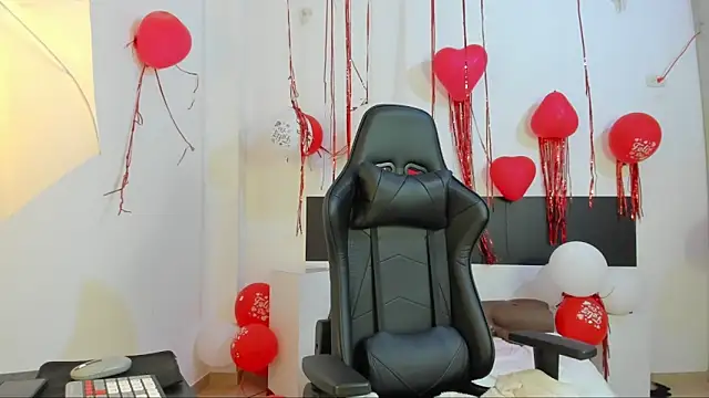 BWW-CINDY11 online show from February 15, 2026, 9:41 am