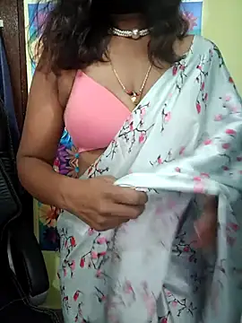 Snapshot of Premalatha_28 chatting on April 24, 2026, 7:11 am Premalatha 28 online show from April 24, 2026, 7:11 am