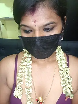Snapshot of Premalatha_28 chatting on April 28, 2026, 8:14 pm Premalatha 28 online show from April 28, 2026, 8:14 pm