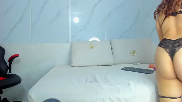 camilla weit online show from November 28, 2025, 8:00 pm