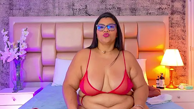 SelennaCooper online show from March 19, 2026, 11:47 am