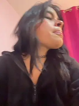 Snapshot of Sophie_wyld chatting on November 20, 2025, 11:37 pm Sophie wyld online show from November 20, 2025, 11:37 pm