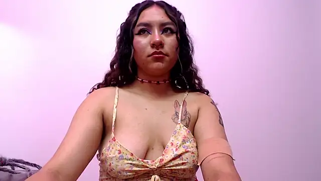 AMIE LEON online show from November 27, 2025, 3:30 am