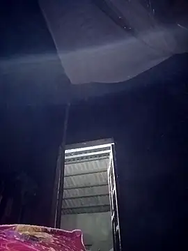 Snapshot of mon1-day chatting on November 19, 2025, 11:32 am mon1-day online show from November 19, 2025, 11:32 am