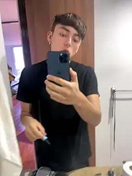 Snapshot of Boyfriend-Hot chatting on November 17, 2025, 10:26 pm Boyfriend-Hot online show from November 17, 2025, 10:26 pm