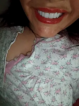 Virginass2000 online show from November 20, 2025, 2:12 am