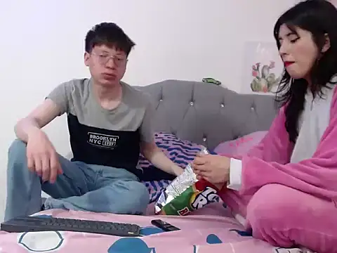 Snapshot of NAOMI-SENSUAL chatting on November 24, 2025, 2:22 am NAOMI-SENSUAL online show from November 24, 2025, 2:22 am