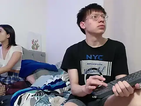 Snapshot of NAOMI-SENSUAL chatting on November 30, 2025, 2:15 am NAOMI-SENSUAL online show from November 30, 2025, 2:15 am