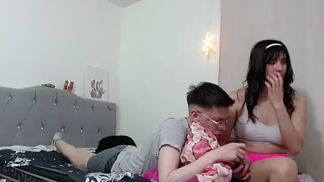 Snapshot of NAOMI-SENSUAL chatting on December 2, 2025, 2:28 am NAOMI-SENSUAL online show from December 2, 2025, 2:28 am