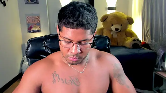 LEONHDZ online show from November 28, 2025, 11:57 am