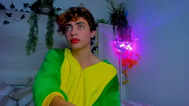 Twinkk Guy online show from November 19, 2025, 3:06 am