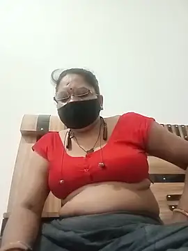 Snapshot of Menka_cut34 chatting on June 11, 2026, 12:43 am Menka cut34 online show from June 11, 2026, 12:43 am