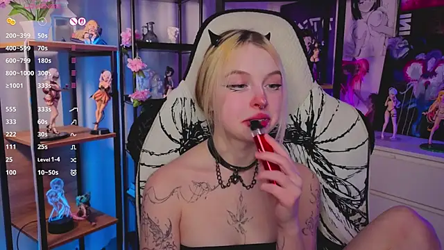 ElvenQueen online show from November 29, 2025, 4:21 pm