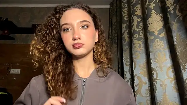 BrocadedEmulsion online show from December 1, 2025, 4:23 pm