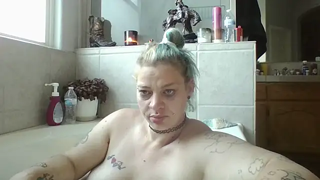 Snapshot of anitabonghit chatting on June 16, 2026, 1:25 pm anitabonghit online show from June 16, 2026, 1:25 pm