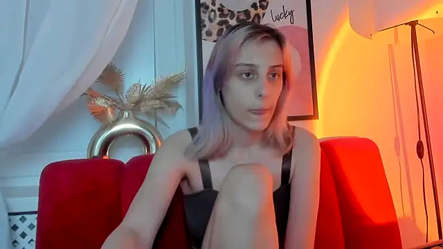 MiilaGlow online show from May 30, 2026, 1:08 pm