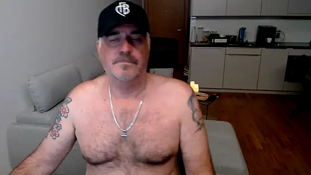 Buidapest online show from November 18, 2025, 9:19 pm