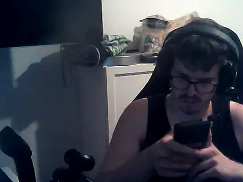 Snapshot of DesertedMonoxide chatting on June 18, 2026, 4:33 pm DesertedMonoxide online show from June 18, 2026, 4:33 pm