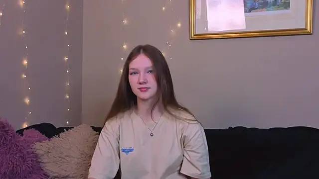 MelvinaEbner online show from December 2, 2025, 7:47 am