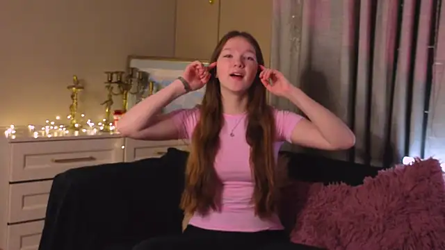 MelvinaEbner online show from December 5, 2025, 7:28 am