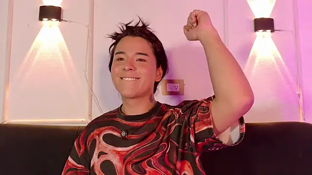 Angel-umbra online show from April 21, 2026, 8:12 pm