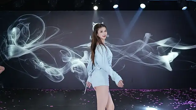 LU-909 online show from January 13, 2026, 1:11 am