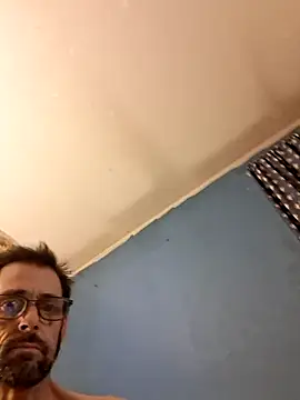 Snapshot of BIGDADDYSQUEEN chatting on November 17, 2025, 2:28 am BIGDADDYSQUEEN online show from November 17, 2025, 2:28 am