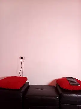 Kelaya Monrroy online show from December 2, 2025, 9:43 pm