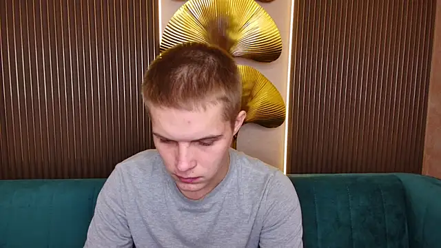 Snapshot of Piter_Ward chatting on November 26, 2025, 8:32 pm Piter Ward online show from November 26, 2025, 8:32 pm