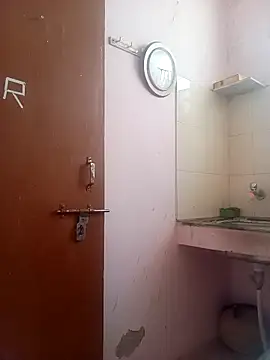 CUTE-LOVE-SWEETS online show from April 19, 2026, 3:39 am