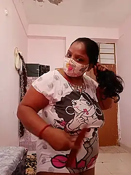CUTE-LOVE-SWEETS online show from June 4, 2026, 4:18 am