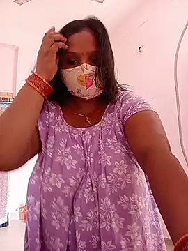 CUTE-LOVE-SWEETS online show from June 9, 2026, 4:02 am