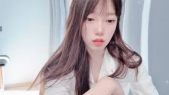 yuyayayu online show from December 2, 2025, 2:39 am