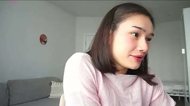 Snapshot of SoftLuna chatting on July 10, 2026, 5:23 am SoftLuna online show from July 10, 2026, 5:23 am