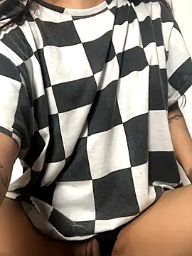 Snapshot of I-Am-Vilu chatting on November 22, 2025, 6:23 am I-Am-Vilu online show from November 22, 2025, 6:23 am