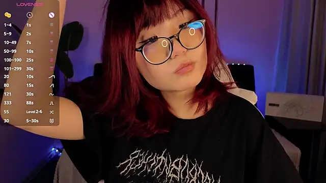 Erica Asti online show from November 22, 2025, 8:24 am