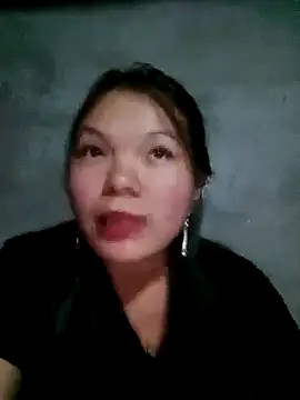 yu-zhen online show from November 17, 2025, 1:39 pm