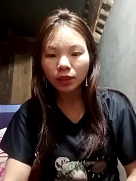 yu-zhen online show from November 28, 2025, 4:59 am