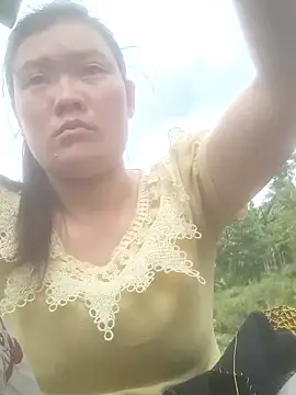 meomeo-00 online show from November 24, 2025, 3:06 am