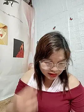 Snapshot of Cover-baa chatting on June 28, 2026, 9:32 pm Cover-baa online show from June 28, 2026, 9:32 pm