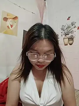 Snapshot of Cover-baa chatting on July 8, 2026, 3:33 am Cover-baa online show from July 8, 2026, 3:33 am