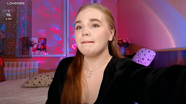 Snapshot of EmiRisse chatting on November 22, 2025, 7:02 pm EmiRisse online show from November 22, 2025, 7:02 pm