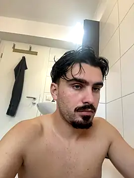 babyyboy696 online show from November 18, 2025, 10:31 am