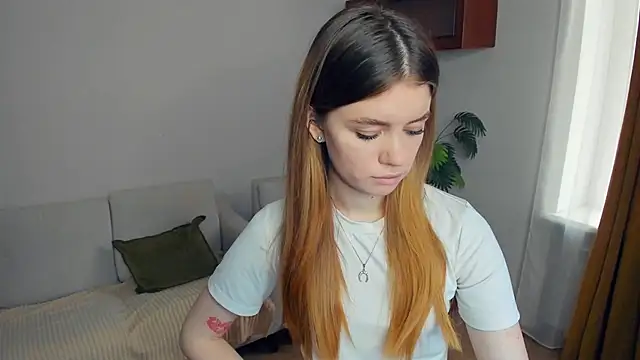 Snapshot of AngelesBenitz chatting on November 22, 2025, 7:07 am AngelesBenitz online show from November 22, 2025, 7:07 am