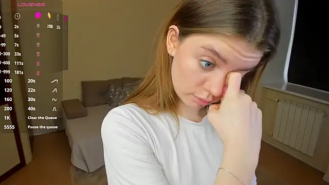 AngelesBenitz online show from March 4, 2026, 8:20 am